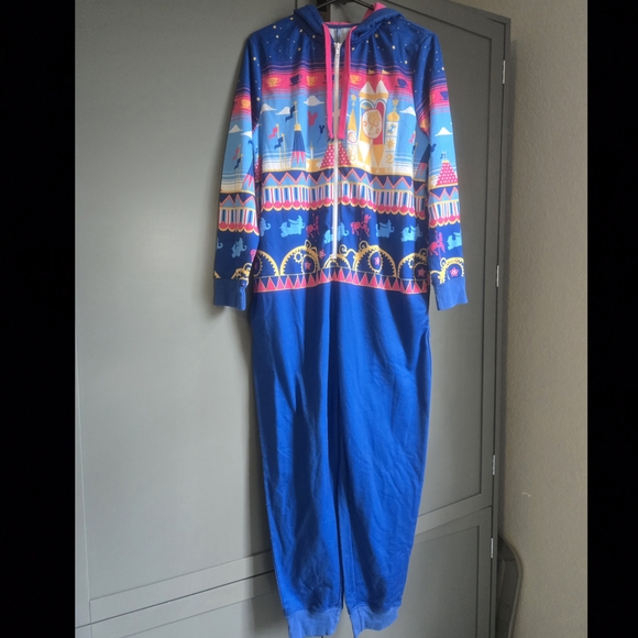 Disney's Small World Adult Pajamas - Picture 1 of 3